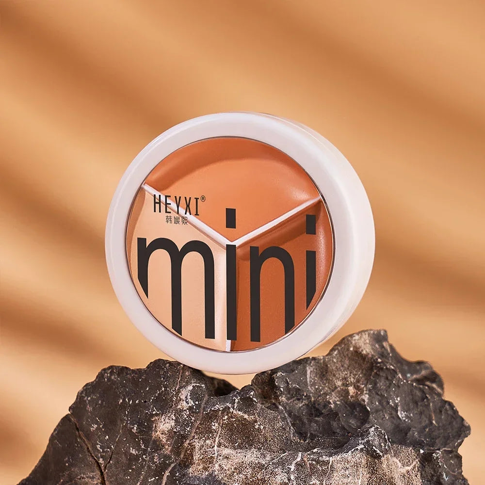 3-Color Contour Concealer Palette with Brush - Moisturizing Full Coverage