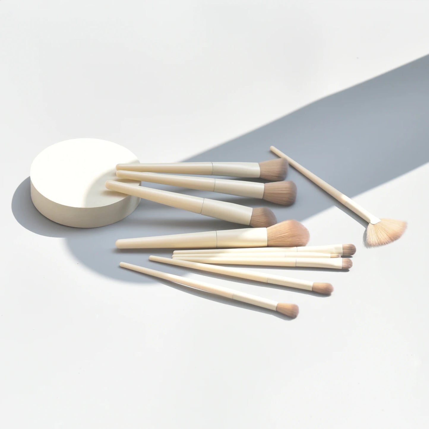 Soft Fluffy Makeup Brush Set - Eye Shadow Foundation Blending